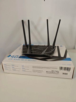 Cudy LT400 4G LTE N300 Wi-Fi Router