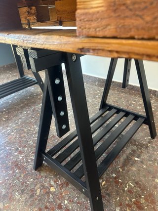 Mesa de comedor de madera