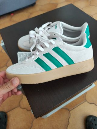 Zapatillas Adidas Blancas y Verdes
