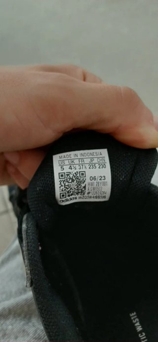 Zapatillas Adidas Negras originales y nuevas ✔️