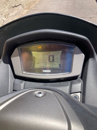 Yamaha Nmax 125 Roja 2024 - 22.000km