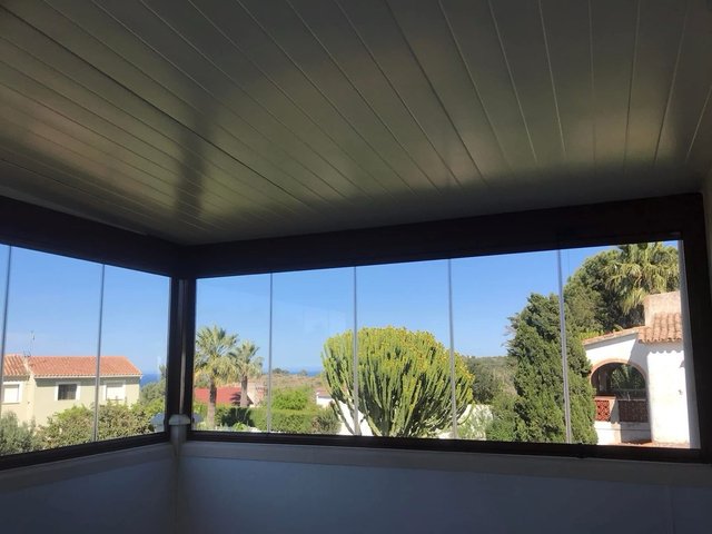 Pérgolas  Cortinas de cristal