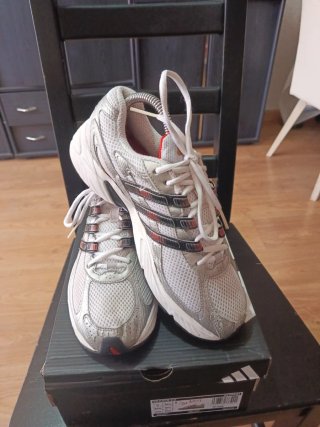 Zapatillas Adidas Talla 41.5 Plata