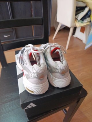Zapatillas Adidas Talla 41.5 Plata