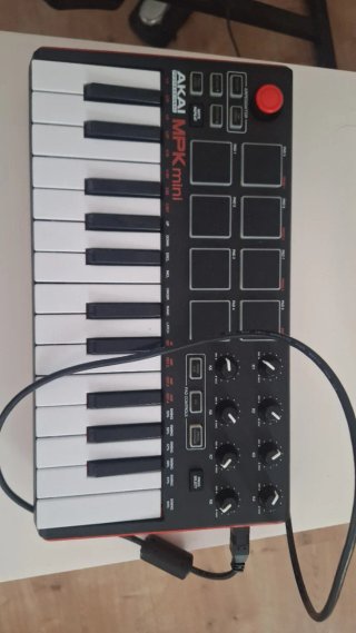 Akai MPK Mini MK Controlador MIDI
