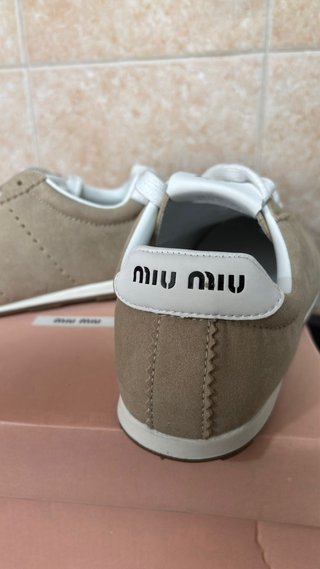 Nuove Scarpe Miu Miu in Camoscio Beige