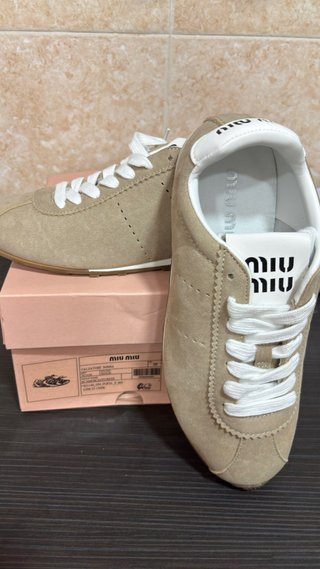 Nuove Scarpe Miu Miu in Camoscio Beige