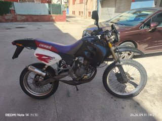 Derbi Senda Enduro Negra y Morada
