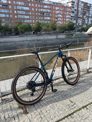 Bicicleta Trek Marlin 5 2026