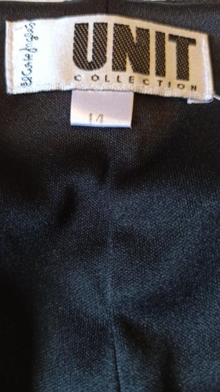 Vestido negro corto con lazo