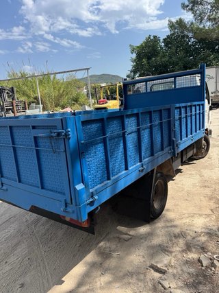 Nissan Cabstar 2002