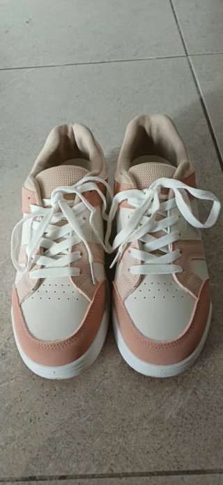Zapatillas rosas y blancas NUEVAS
