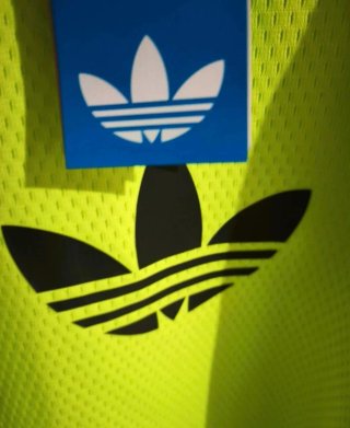 Camiseta Adidas Verde Neón Manga Larga