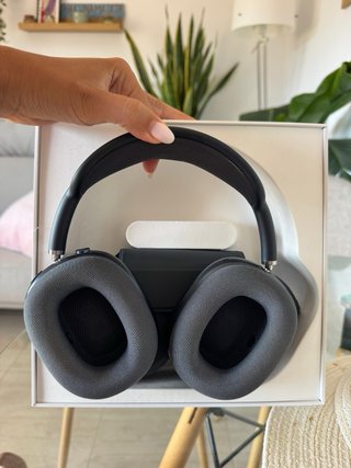 Apple AirPods Max Space Gray
