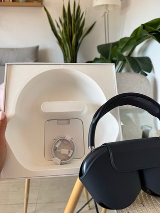 Apple AirPods Max Space Gray