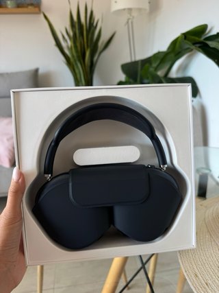 Apple AirPods Max Space Gray