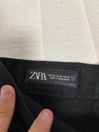 Bermudas negras