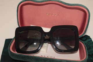 Gafas de sol Gucci negras