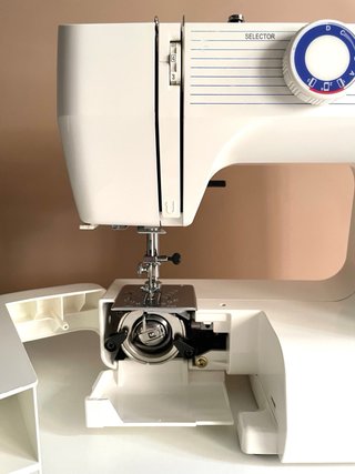 Máquina de coser Alfa Mod. 1003