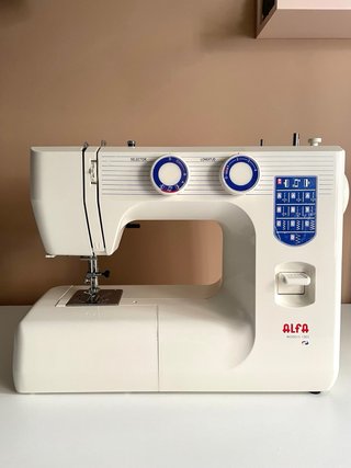 Máquina de coser Alfa Mod. 1003