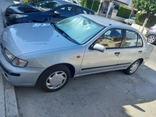 Nissan Almera 2000