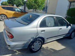 Nissan Almera 2000