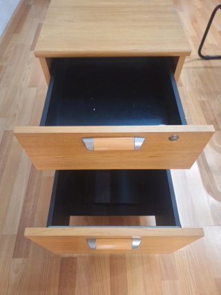 Mueble de oficina con 2 cajones