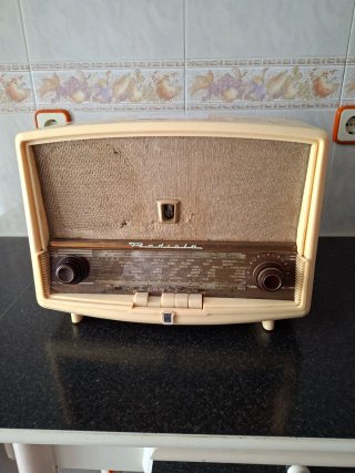 Radio Radiolo Beige Antigua