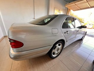 Mercedes-Benz Clase E 2001