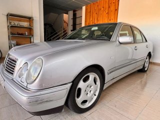 Mercedes-Benz Clase E 2001