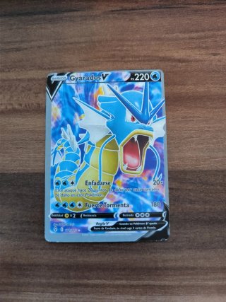Carta Pokémon Gyarados V