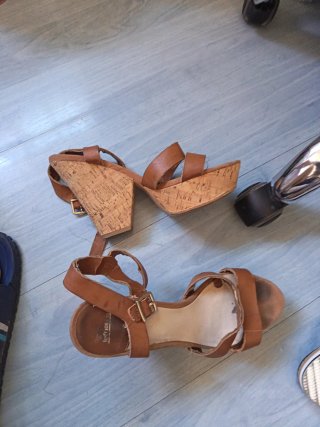 Sandalias cuña Lefties marrones talla 39