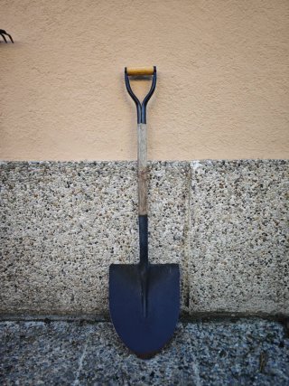 Herramientas Jardinería: Pala, rastillos y pico