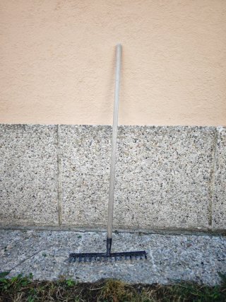 Herramientas Jardinería: Pala, rastillos y pico