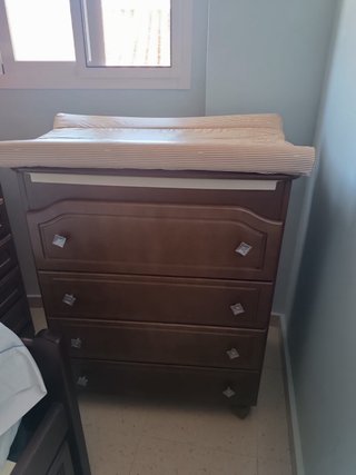 Cómoda bañera cambiador bebé madera