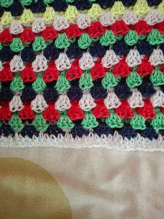 Camiseta de crochet multicolor
