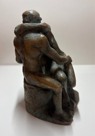 Figura "El Beso" de Rodin
