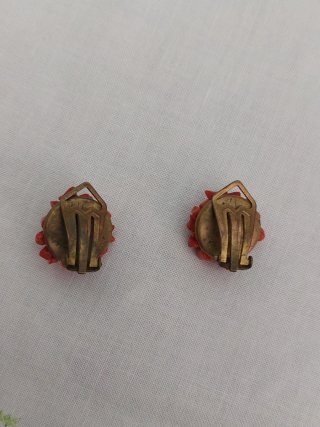 Orecchini vintage corallo rosso e oro