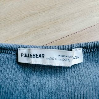 Camisola cinza de manga comprida