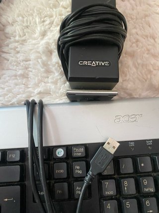 Teclado y Altavoces Creative