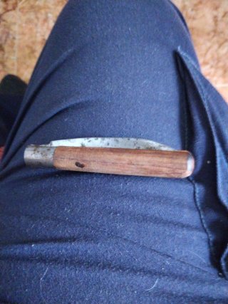 Abrecartas antiguo de madera y metal