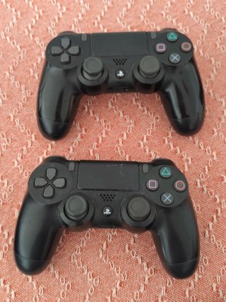 PS4 (PlayStation 4) Negra