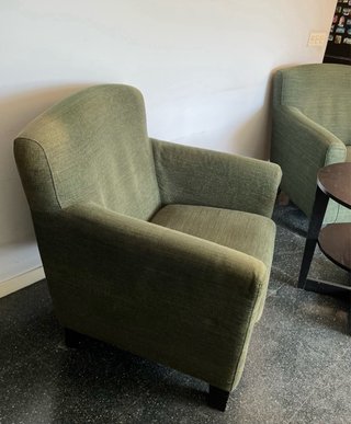 Sofá 2 plazas ancho + 2 sillones + mesa de centro