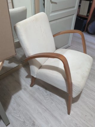 Butaca beige y marrón