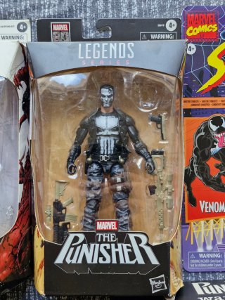 Lote Marvel Legends + 1 DC Multiverse