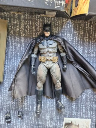 Lote Marvel Legends + 1 DC Multiverse