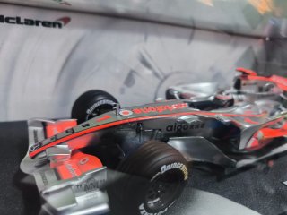 Maqueta F1 McLaren MP4-22 Fernando Alonso.