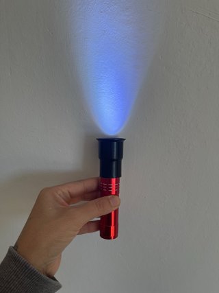 Ovoscopio rojo