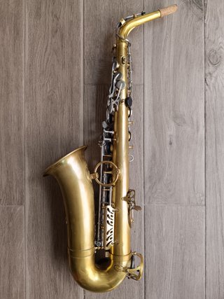 Saxofón Alto Yanagisawa A5 1973