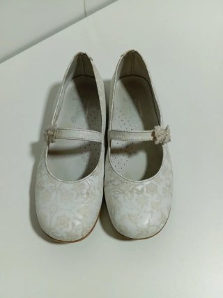 Zapatos blancos con flores talla 34